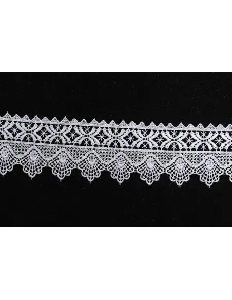 PIZZO MACRAME ALTEZZA  5.7 CM  - CONFEZIONE DA MT 19,3 4G4095